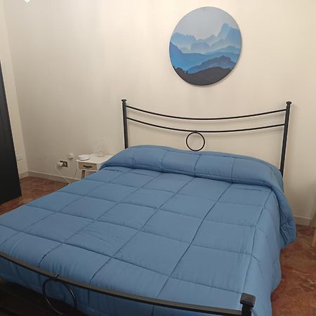 New Dawn Apartment, Appartamento Turistico, Casa Per Vacanza, Tre Camere Indipendenti カターニア エクステリア 写真