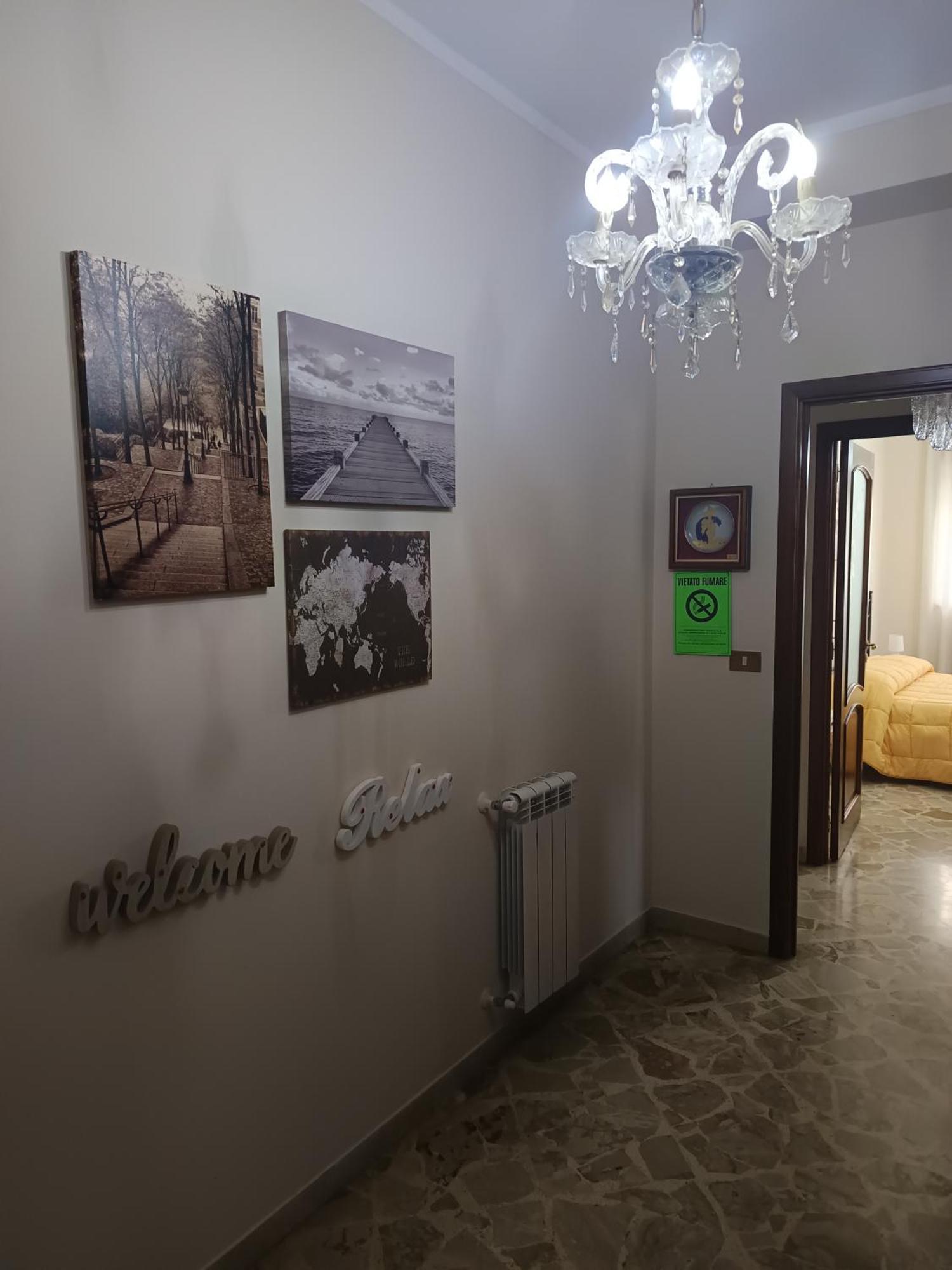 New Dawn Apartment, Appartamento Turistico, Casa Per Vacanza, Tre Camere Indipendenti カターニア エクステリア 写真