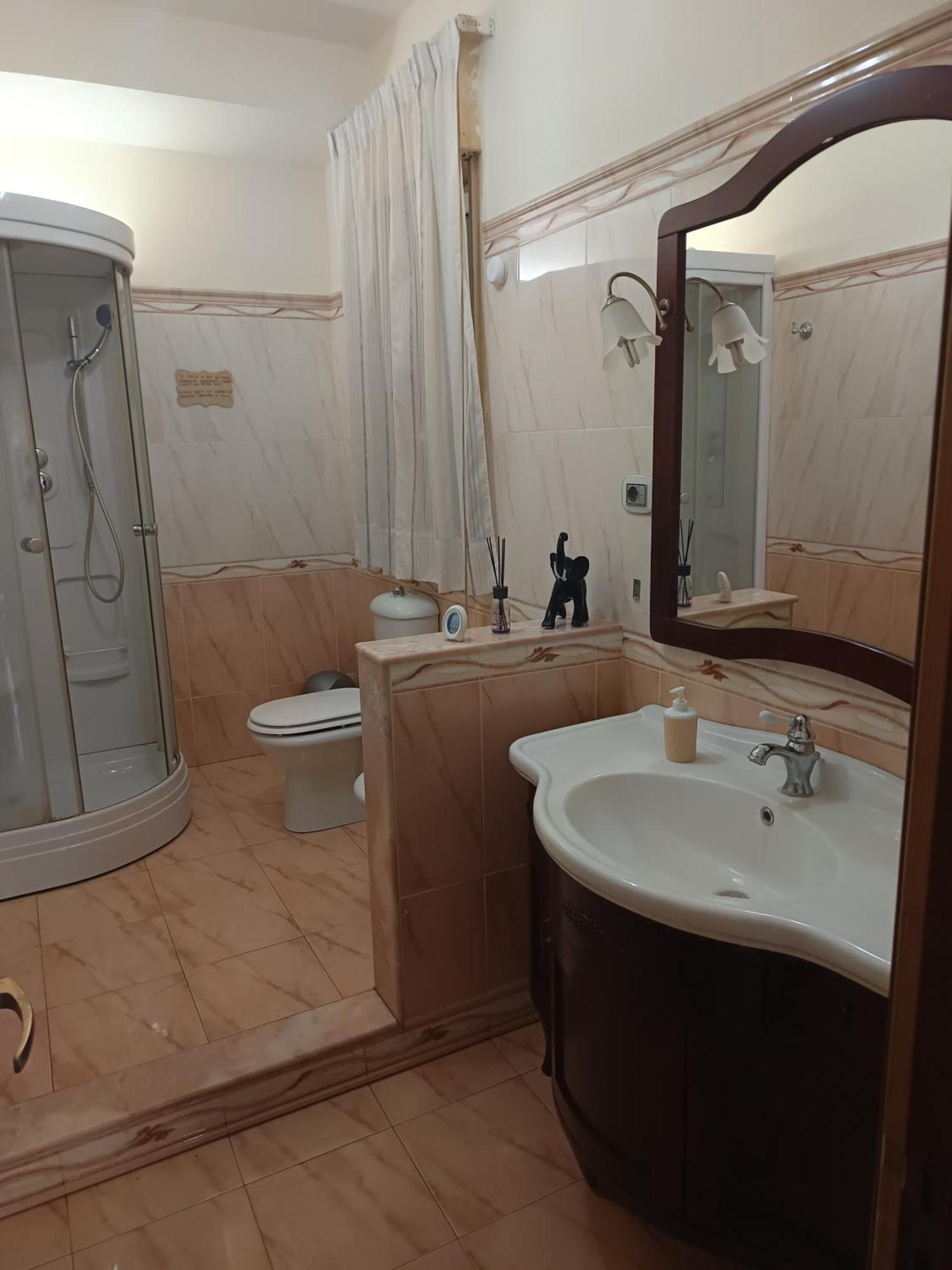 New Dawn Apartment, Appartamento Turistico, Casa Per Vacanza, Tre Camere Indipendenti カターニア エクステリア 写真