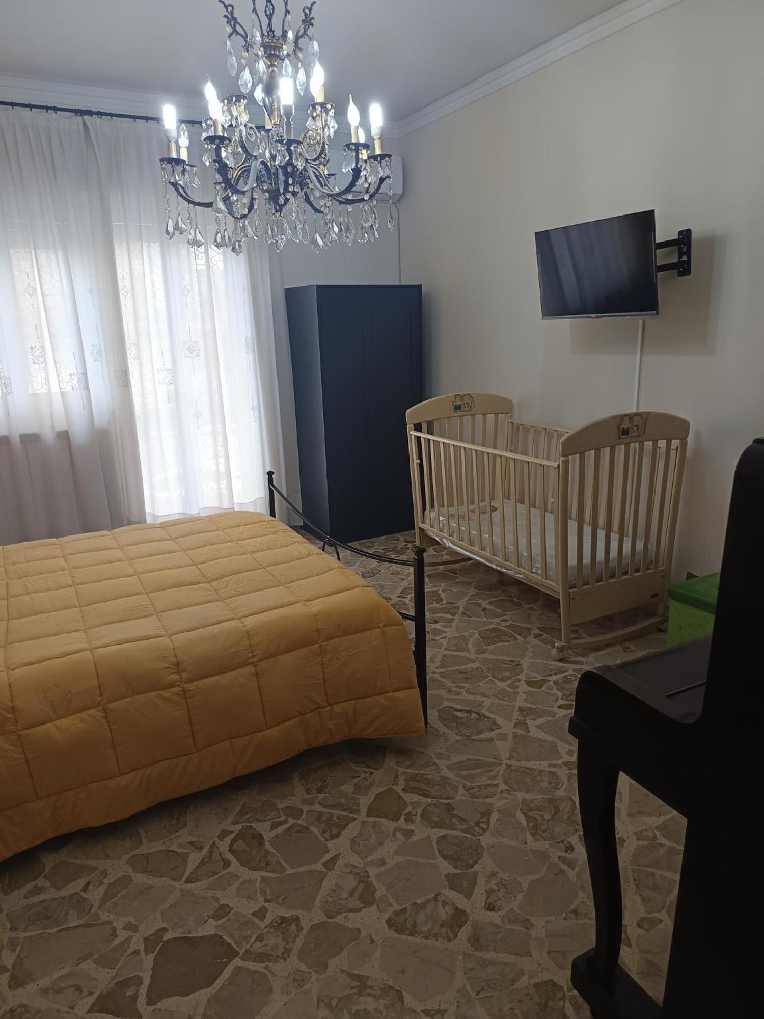 New Dawn Apartment, Appartamento Turistico, Casa Per Vacanza, Tre Camere Indipendenti カターニア エクステリア 写真